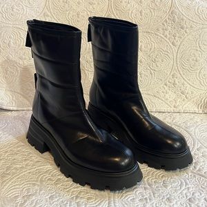 Napoleoni chunky boots. Made in Italy. size 40. new